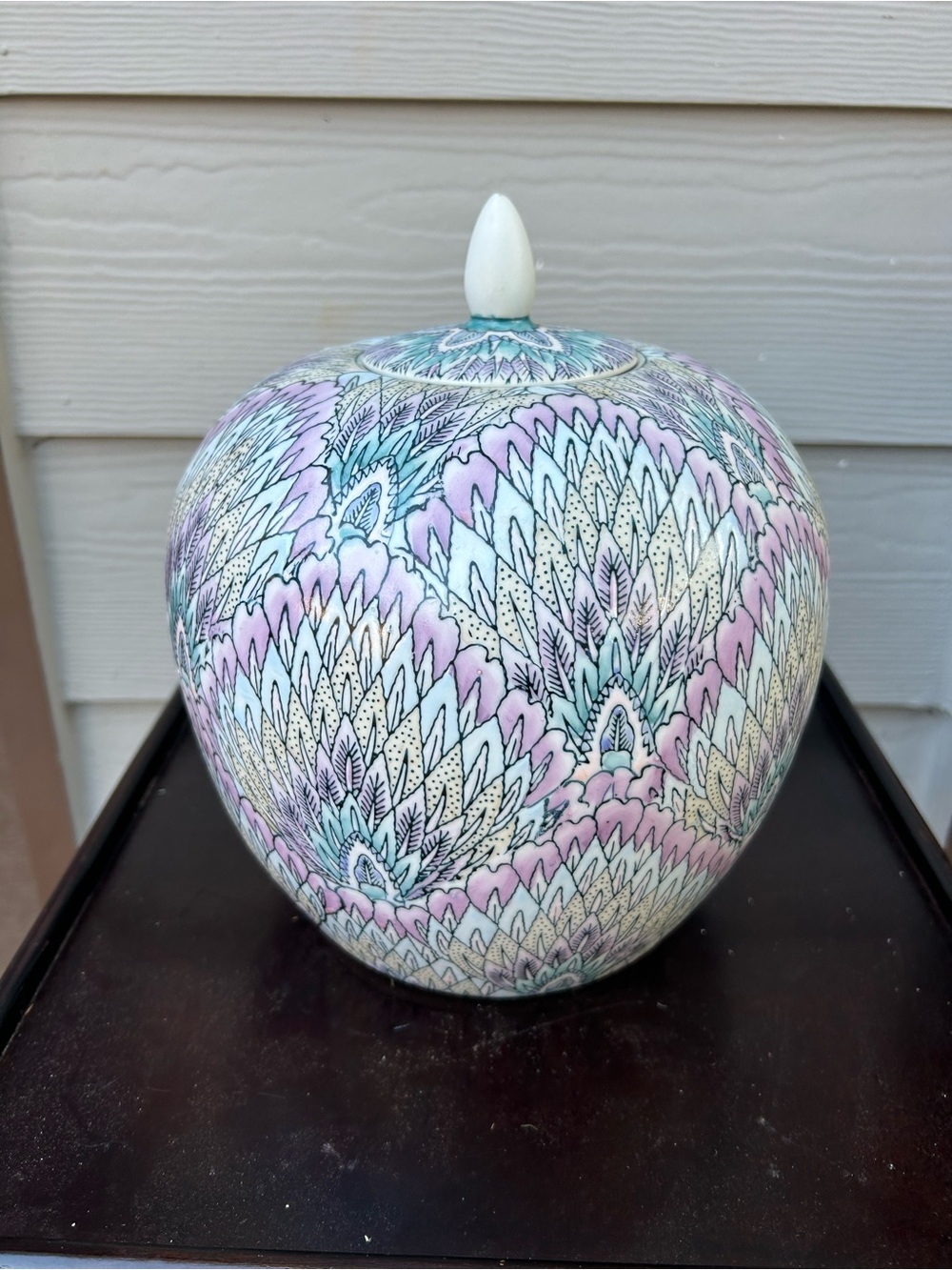 Decorative Pastel Feather-Pattern Lidded Ginger Jar - Pink, Teal & Cream